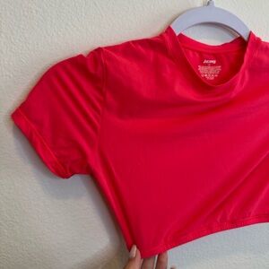 Skims Cropped Pink Short Sleeve